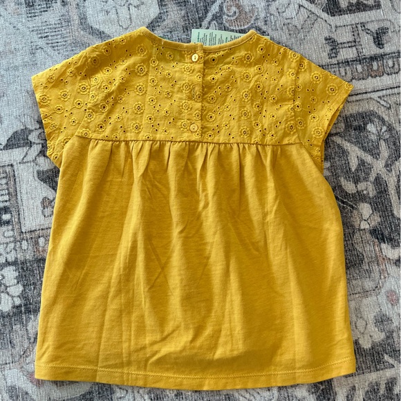 NEW TOP / size XS best for 4/5 / pretty yellow color with buttons on back! - Picture 4 of 4